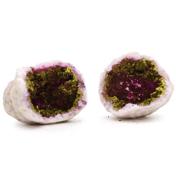 Aufgebrochene Calcit-Geode mit goldfarbener Kante