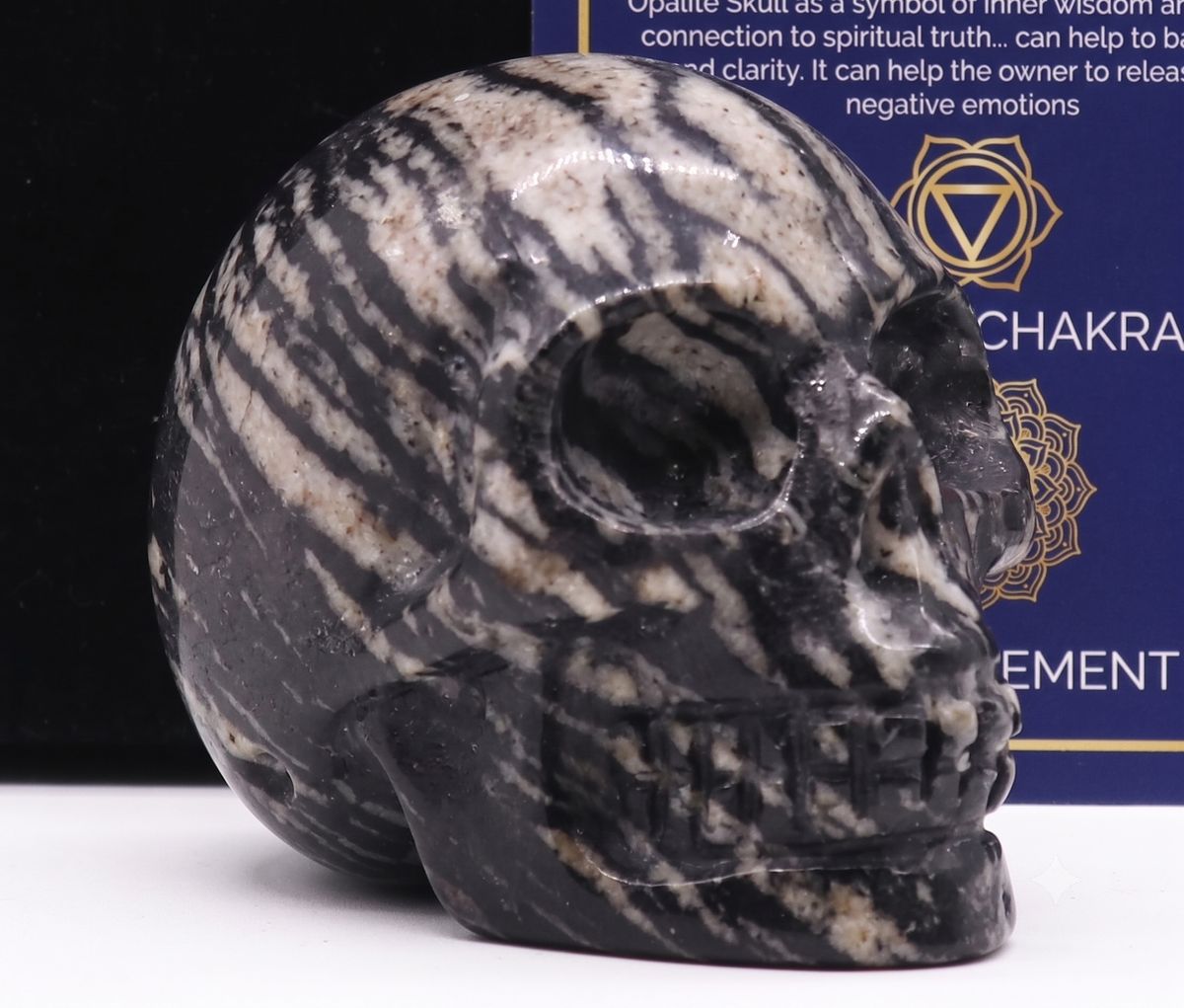 Edelstein-Totenkopf Dunkler Netzstein, klein