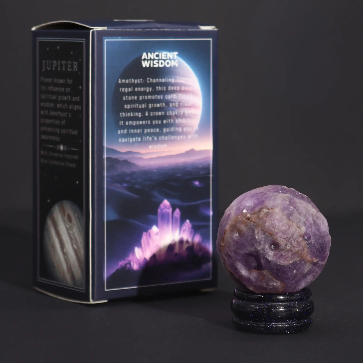 Edelstein-Planet Amethyst – Jupiter – polierte Kugel 40 mm auf Goldfluss-Sockel