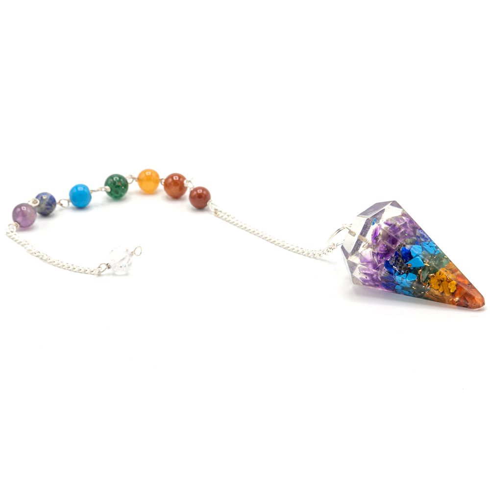 Orgonit-Pendel an einer Kette mit Chakra-Perlen: Chakra-Farben