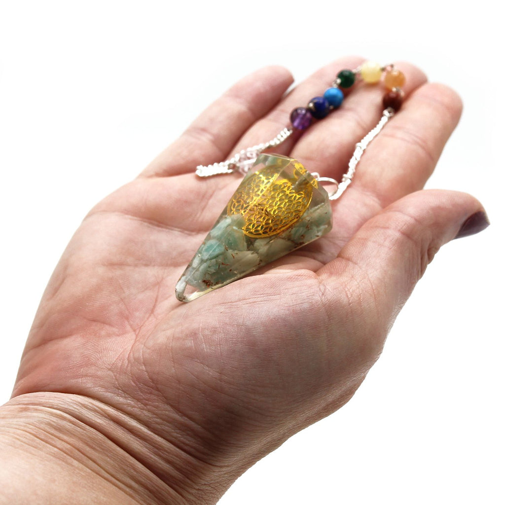 Orgonit-Pendel an einer Kette mit Chakra-Perlen: Blume des Lebens – Ansicht 3