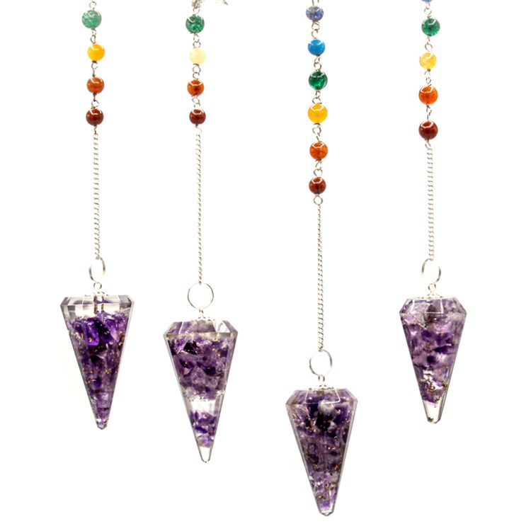 Orgonit-Pendel an einer Kette mit Chakra-Perlen: Amethyst – Ansicht 2