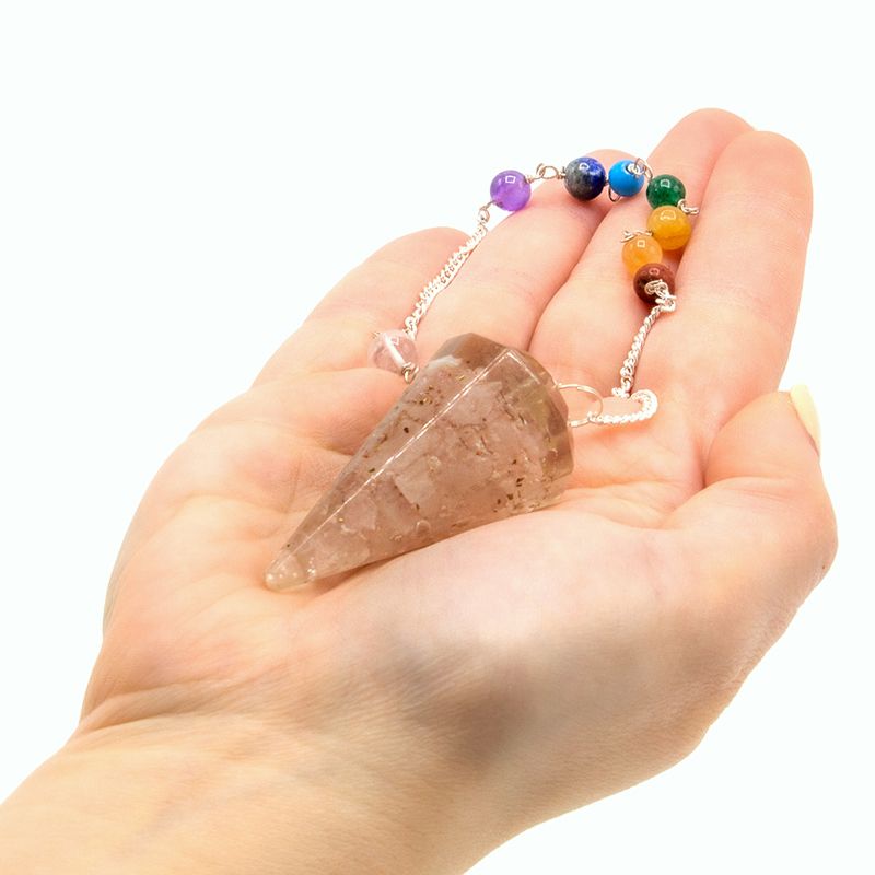 Orgonit-Pendel an einer Kette mit Chakra-Perlen: Rosenquarz – Ansicht 2